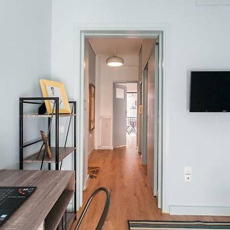 Stylish City-Break 1Bdr Cozy Refurbished Apartment アテネ エクステリア 写真