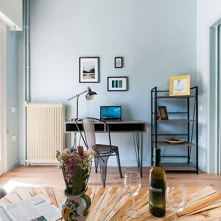 Stylish City-Break 1Bdr Cozy Refurbished Apartment アテネ エクステリア 写真