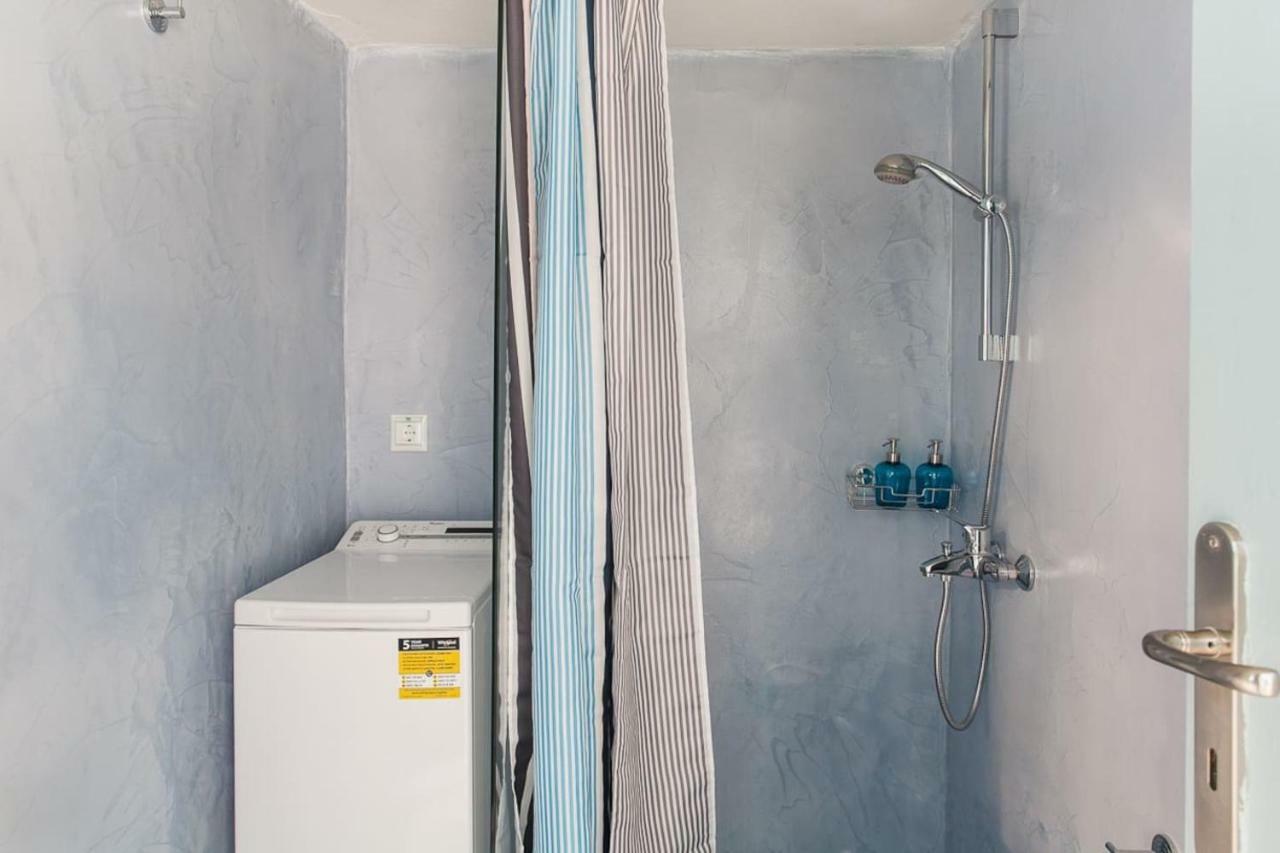 Stylish City-Break 1Bdr Cozy Refurbished Apartment アテネ エクステリア 写真