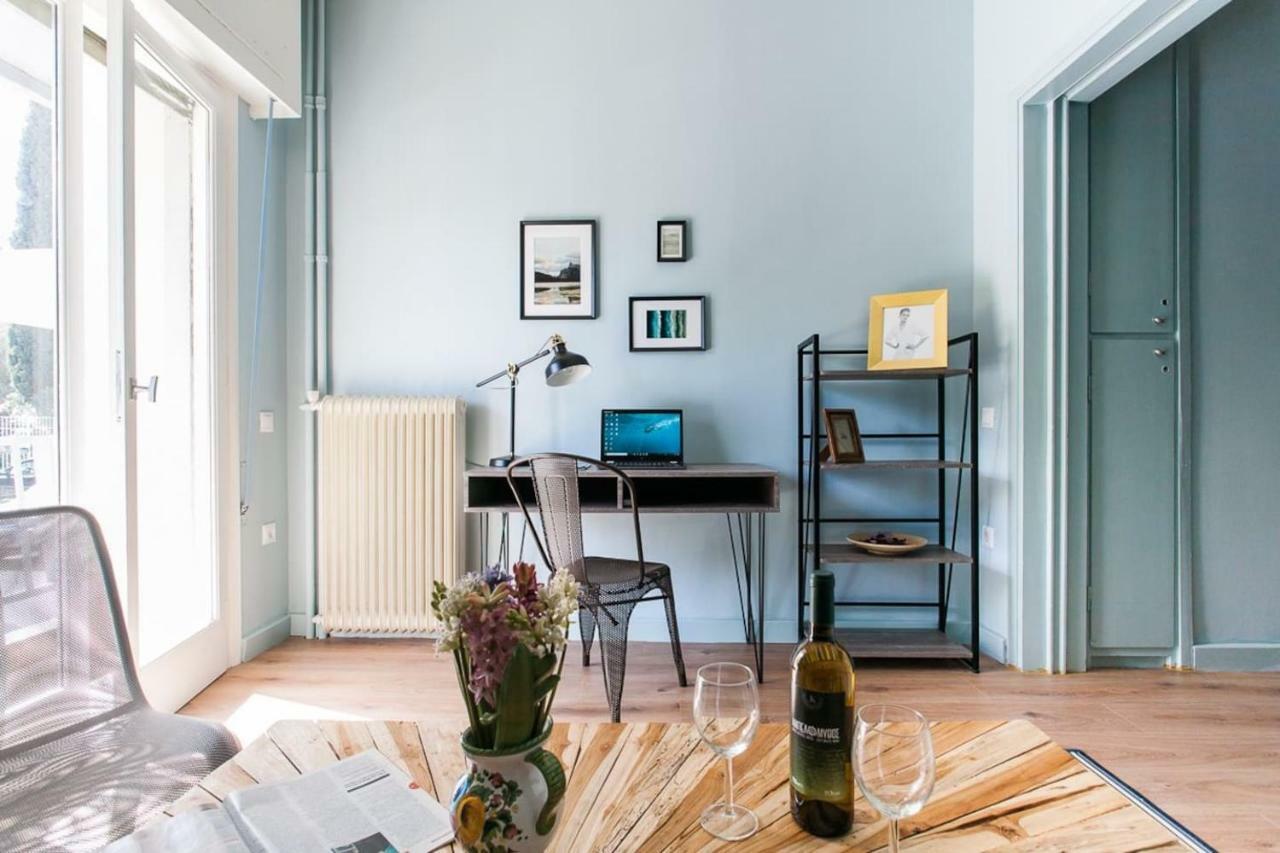 Stylish City-Break 1Bdr Cozy Refurbished Apartment アテネ エクステリア 写真