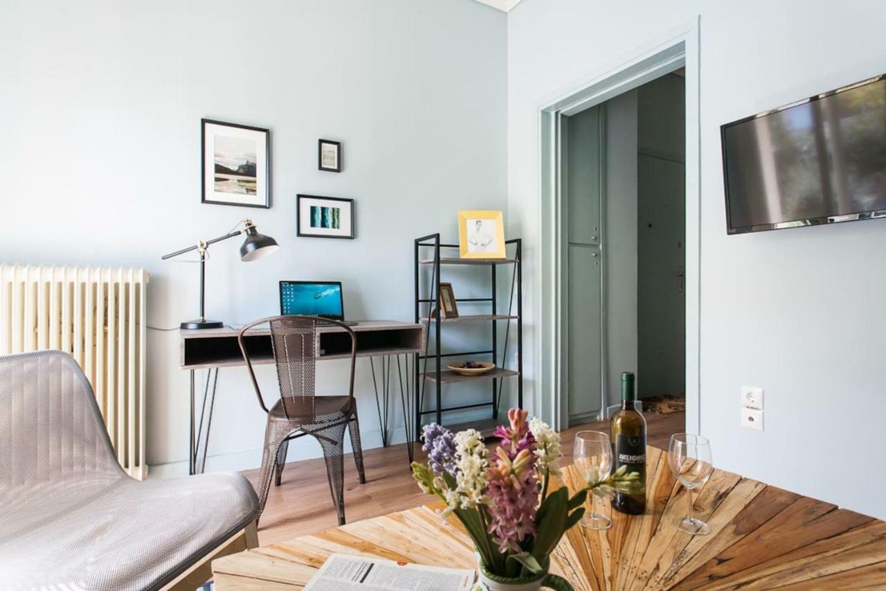 Stylish City-Break 1Bdr Cozy Refurbished Apartment アテネ エクステリア 写真