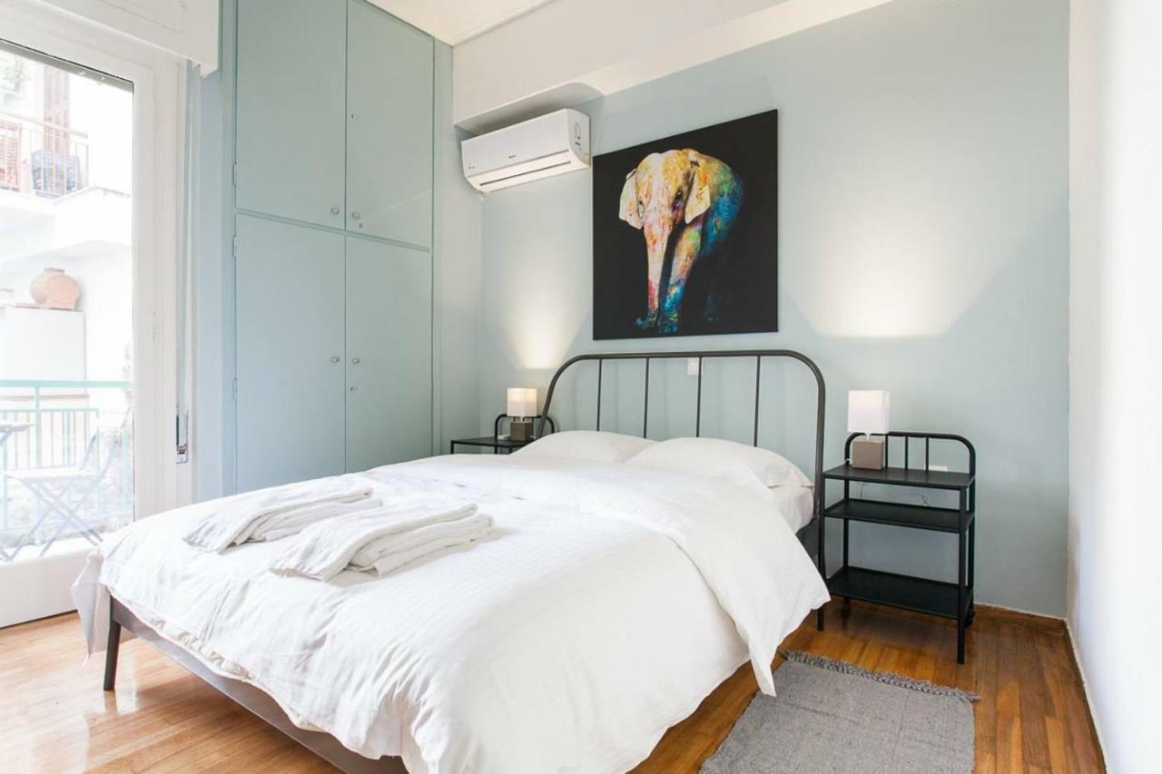 Stylish City-Break 1Bdr Cozy Refurbished Apartment アテネ エクステリア 写真