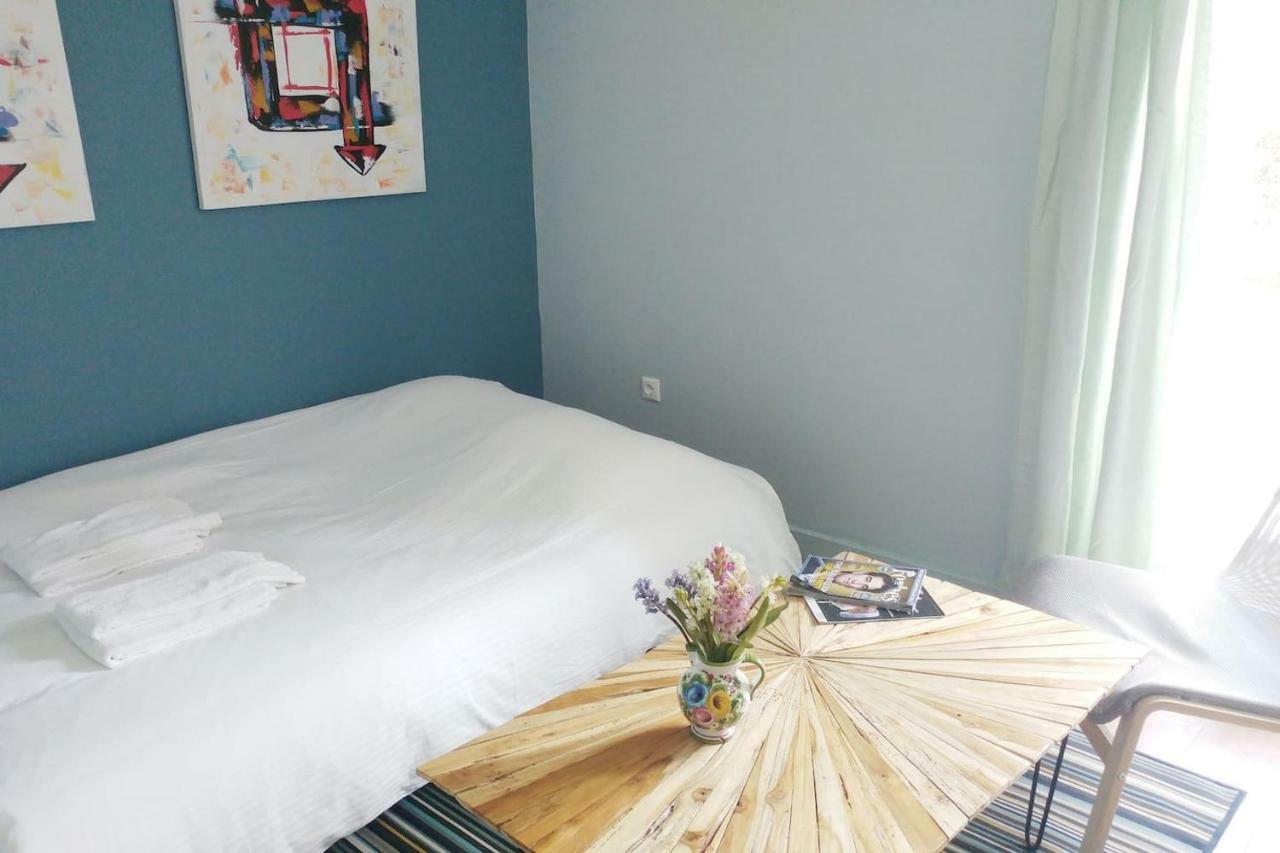 Stylish City-Break 1Bdr Cozy Refurbished Apartment アテネ エクステリア 写真