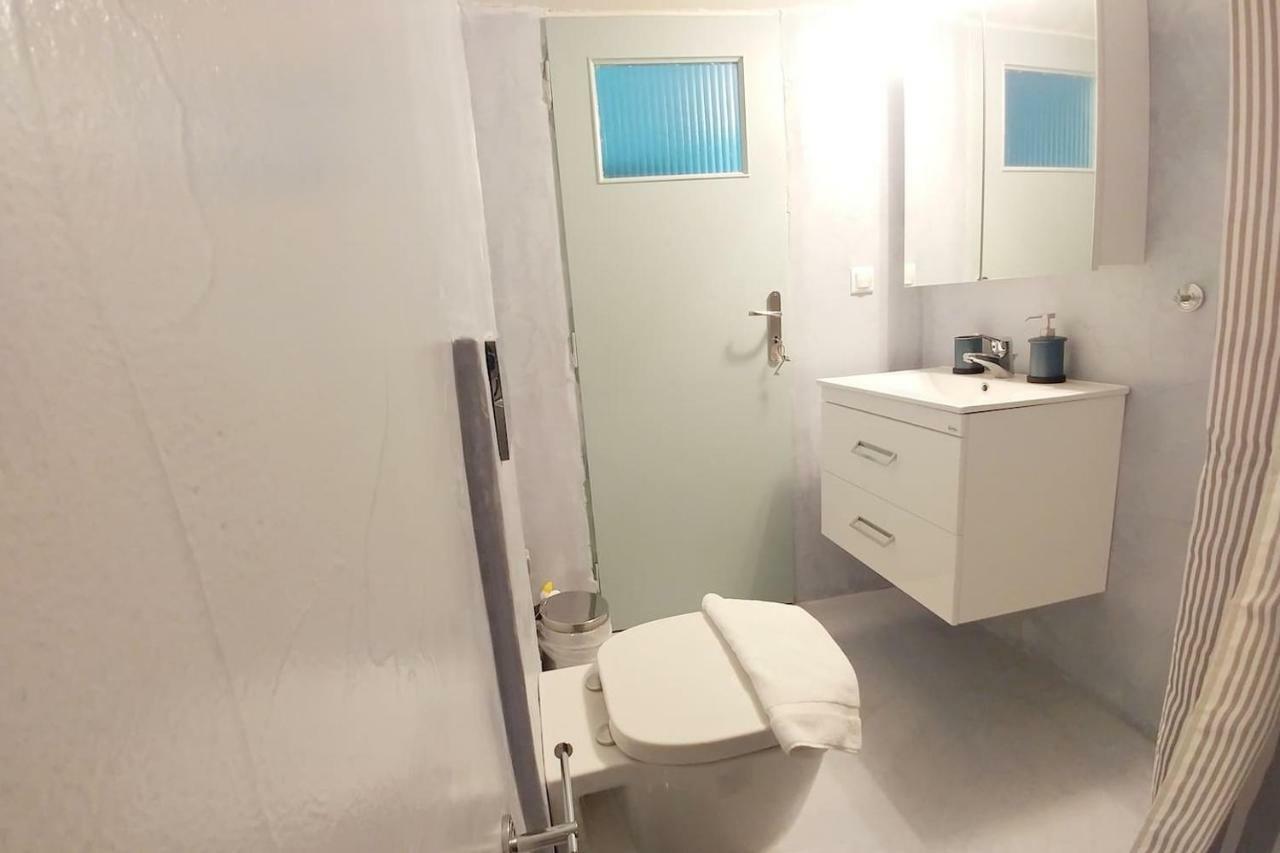 Stylish City-Break 1Bdr Cozy Refurbished Apartment アテネ エクステリア 写真